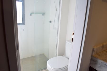 Banheiro de kitnet/studio para alugar com 1 quarto, 53m² em Alto da Boa Vista, Ribeirão Preto