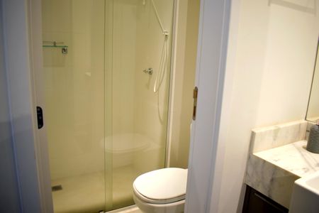 Banheiro de kitnet/studio para alugar com 1 quarto, 53m² em Alto da Boa Vista, Ribeirão Preto