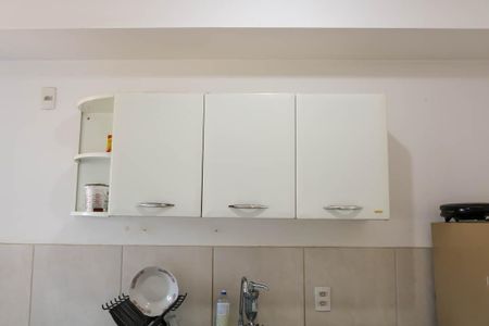 Cozinha de apartamento para alugar com 2 quartos, 47m² em Del Castilho, Rio de Janeiro
