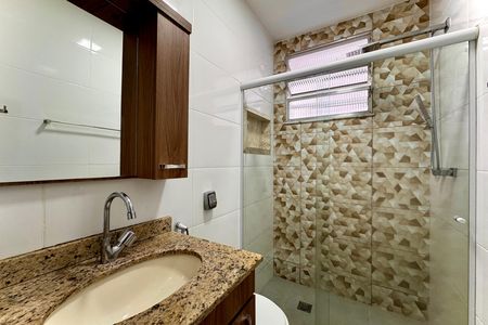 Banheiro social de apartamento para alugar com 1 quarto, 43m² em Botafogo, Rio de Janeiro