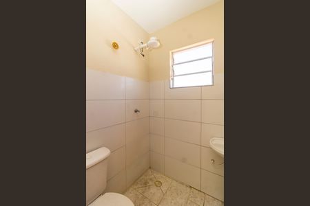 Banheiro de casa para alugar com 1 quarto, 45m² em Jardim Tremembe, São Paulo