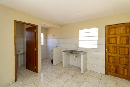 Sala/Cozinha de casa para alugar com 1 quarto, 45m² em Jardim Tremembe, São Paulo