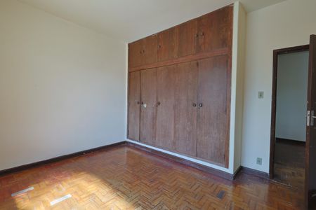 Casa para alugar com 3 quartos, 615m² em Santa Rosa, Belo Horizonte