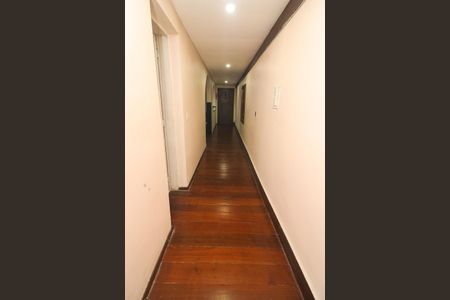 Corredor de apartamento à venda com 2 quartos, 134m² em Santa Tereza, Porto Alegre