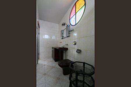 Casa para alugar com 320m², 6 quartos e 2 vagasCasa 2 - Banheiro da Suíte