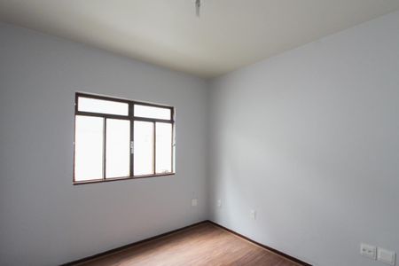 Casa para alugar com 320m², 6 quartos e 2 vagasCasa 2 - Quarto 2