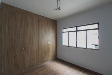 Casa para alugar com 320m², 6 quartos e 2 vagasCasa 2 - Quarto 1