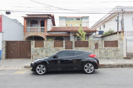 Casa para alugar com 320m², 6 quartos e 2 vagasFachada