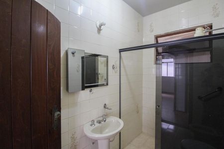 Casa para alugar com 320m², 6 quartos e 2 vagasCasa 2 - Banheiro Social