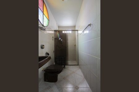 Casa para alugar com 320m², 6 quartos e 2 vagasCasa 2 - Banheiro da Suíte