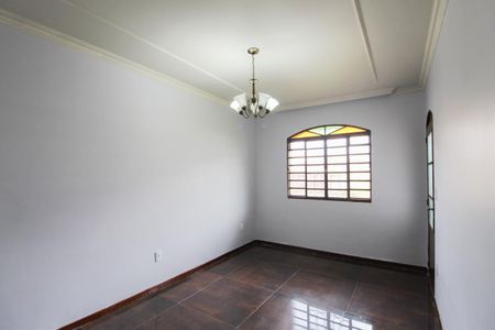 Casa para alugar com 320m², 6 quartos e 2 vagasCasa 2 - Sala