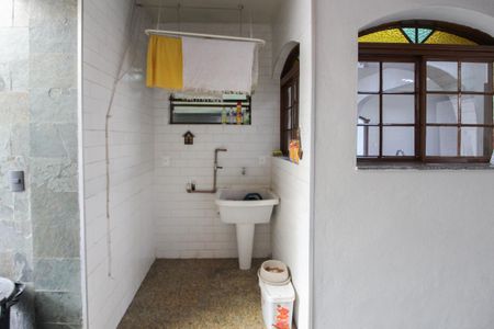 Casa para alugar com 320m², 6 quartos e 2 vagasCasa 2 - Área de Serviço