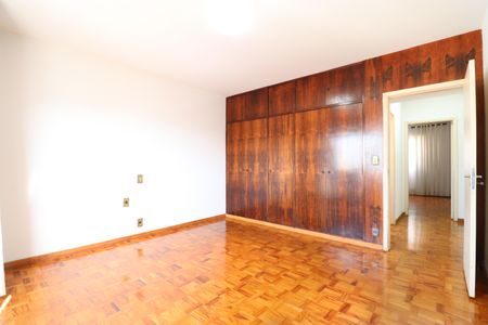 Apartamento à venda com 213m², 3 quartos e 2 vagasQuarto 1