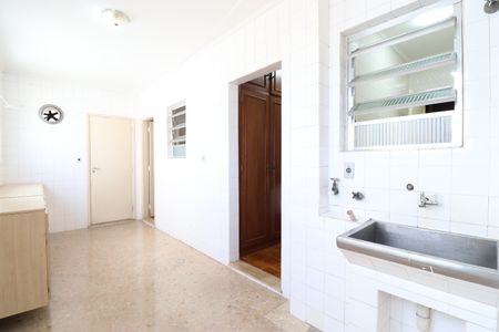Apartamento à venda com 213m², 3 quartos e 2 vagasÁrea de Serviço