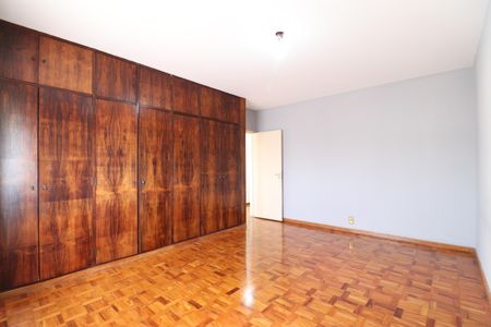 Apartamento à venda com 213m², 3 quartos e 2 vagasQuarto 2