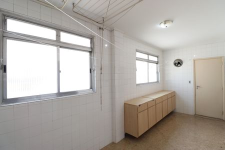 Apartamento à venda com 213m², 3 quartos e 2 vagasÁrea de Serviço