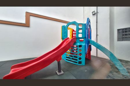 Apartamento à venda com 213m², 3 quartos e 2 vagasÁrea comum - Playground