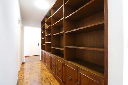 Apartamento à venda com 213m², 3 quartos e 2 vagasCorredor