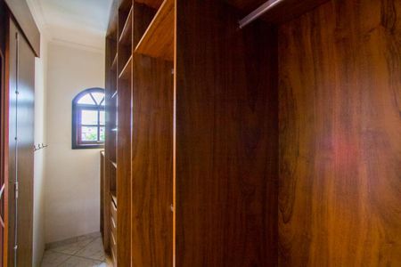 Casa à venda com 217m², 2 quartos e 3 vagasCloset do quarto 1