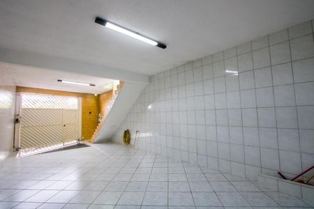 Casa à venda com 217m², 2 quartos e 3 vagasGaragem
