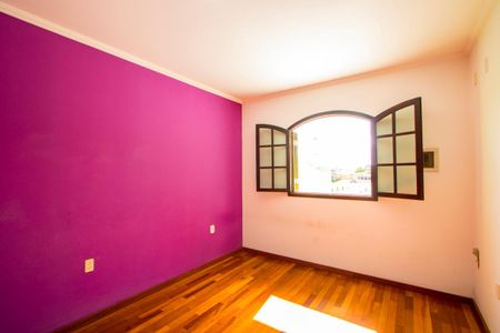 Casa à venda com 217m², 2 quartos e 3 vagasSuíte