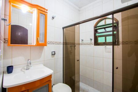 Casa à venda com 217m², 2 quartos e 3 vagasBanheiro social