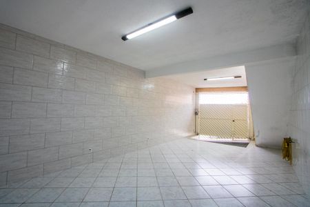 Casa à venda com 217m², 2 quartos e 3 vagasGaragem