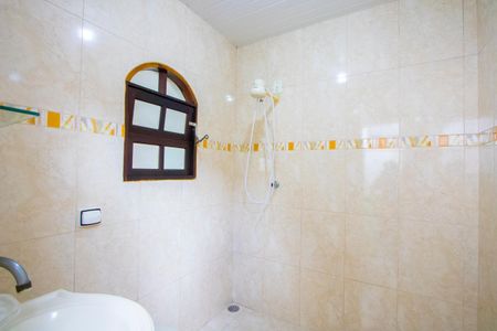 Casa à venda com 217m², 2 quartos e 3 vagasBanheiro do espaço gourmet