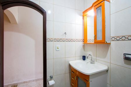 Casa à venda com 217m², 2 quartos e 3 vagasBanheiro social