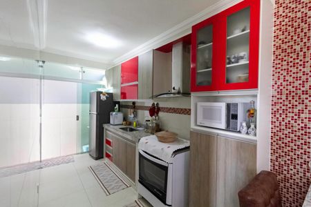 Casa à venda com 170m², 2 quartos e 2 vagasCozinha