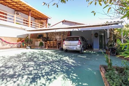 Casa à venda com 170m², 2 quartos e 2 vagasQuintal