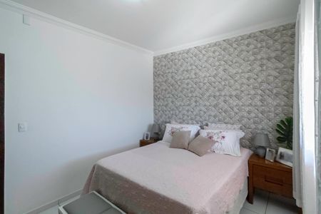 Casa à venda com 170m², 2 quartos e 2 vagasQuarto 2