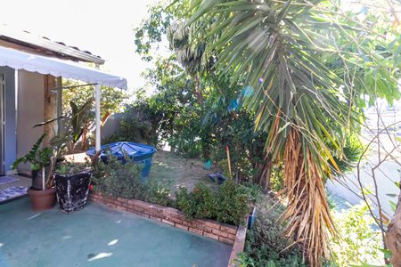 Casa à venda com 170m², 2 quartos e 2 vagasQuintal