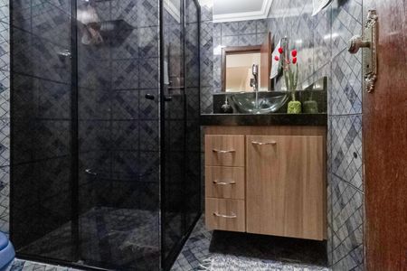 Casa à venda com 170m², 2 quartos e 2 vagasBanheiro social 1
