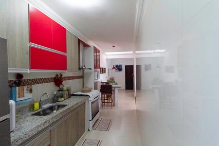 Casa à venda com 170m², 2 quartos e 2 vagasCozinha