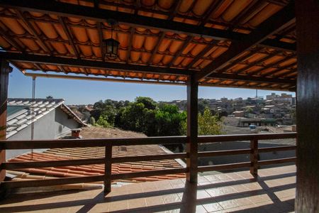 Casa à venda com 170m², 2 quartos e 2 vagasQuarto 2 - Vista