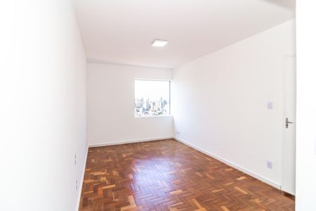 Apartamento para alugar com 81m², 2 quartos e 1 vagaSuíte