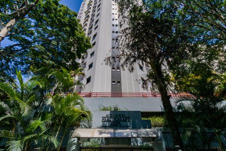 Apartamento para alugar com 72m², 2 quartos e 1 vagaFachada