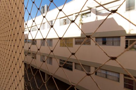 VISTA DA SALA de apartamento à venda com 2 quartos, 62m² em Cambuí, Campinas