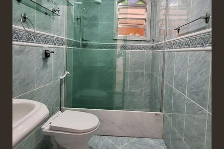 Banheiro de casa para alugar com 3 quartos, 100m² em Centro, Duque de Caxias