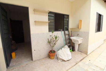 Casa para alugar com 80m², 2 quartos e 1 vagaÁrea de Serviço