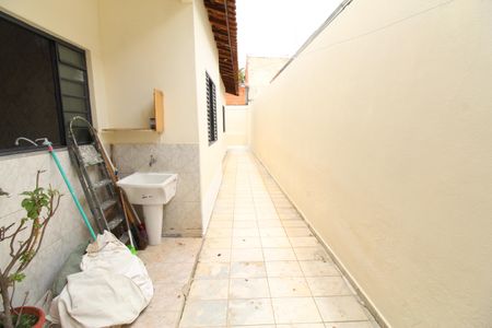 Casa para alugar com 80m², 2 quartos e 1 vagaÁrea de Serviço