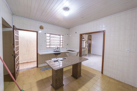 Casa à venda com 129m², 3 quartos e 5 vagas Casa à venda com 129m², 3 quartos e 5 vagasCozinha