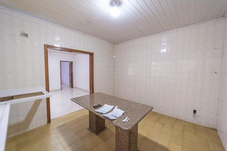 Casa à venda com 129m², 3 quartos e 5 vagas Casa à venda com 129m², 3 quartos e 5 vagasCozinha