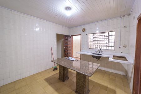 Casa à venda com 129m², 3 quartos e 5 vagas Casa à venda com 129m², 3 quartos e 5 vagasCozinha