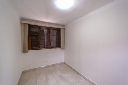 Casa à venda com 129m², 3 quartos e 5 vagas Casa à venda com 129m², 3 quartos e 5 vagasQuarto 2