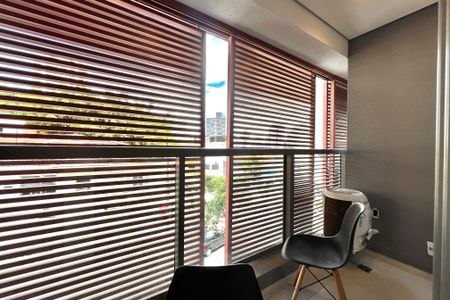 Varanda de kitnet/studio para alugar com 1 quarto, 24m² em Mirandópolis, São Paulo