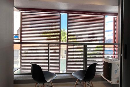 Varanda de kitnet/studio para alugar com 1 quarto, 24m² em Mirandópolis, São Paulo