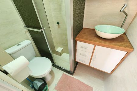 Banheiro  de apartamento para alugar com 1 quarto, 14m² em Botafogo, Rio de Janeiro