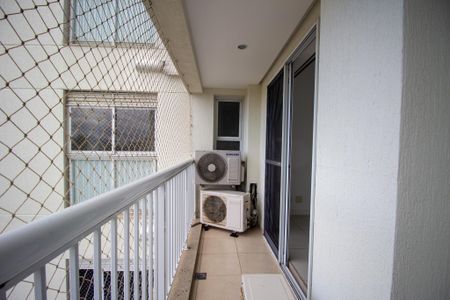 Apartamento à venda com 171m², 4 quartos e 3 vagas Apartamento à venda com 171m², 4 quartos e 3 vagasSacada da Suíte 2 e 3